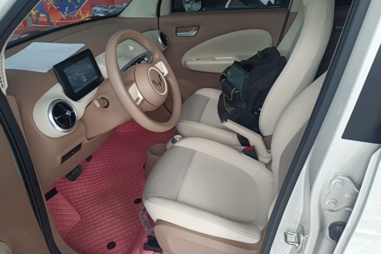 Used Wuling Hongguang MINIEV 2025 Four-Door Version Advanced Edition Left Front Seat