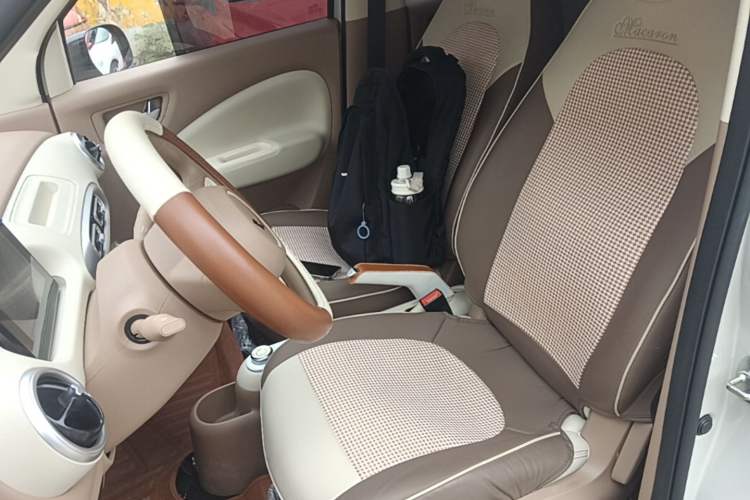 Used Wuling Hongguang MINIEV 2025 Four-Door Version Advanced Edition Left Front Seat