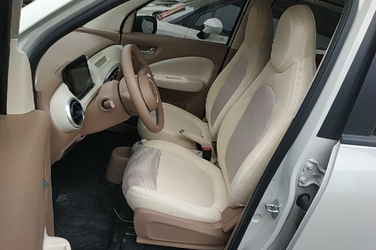 Used Wuling Hongguang MINIEV 2025 Four-Door Version Advanced Edition Left Front Seat