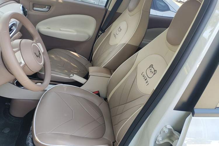 Used Wuling Hongguang MINIEV 2025 Four-Door Version Advanced Edition Left Front Seat