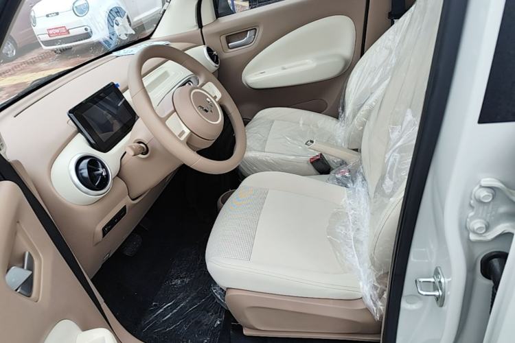 Used Wuling Hongguang MINIEV 2025 Four-Door Version Advanced Edition Left Front Seat