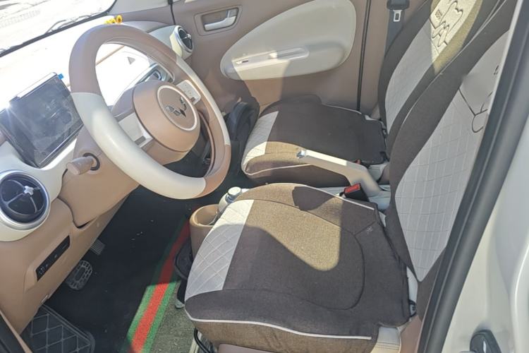 Used Wuling Hongguang MINIEV 2025 Four-Door Version Advanced Edition Left Front Seat
