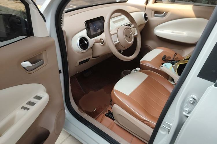 Used Wuling Hongguang MINIEV 2025 Four-Door Version Advanced Edition Left Front Seat