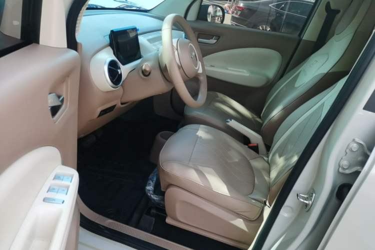 Used Wuling Hongguang MINIEV 2025 Four-Door Version Advanced Edition Left Front Seat