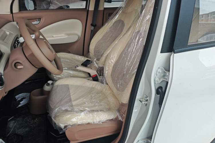 Used Wuling Hongguang MINIEV 2025 Four-Door Version Advanced Edition Left Front Seat