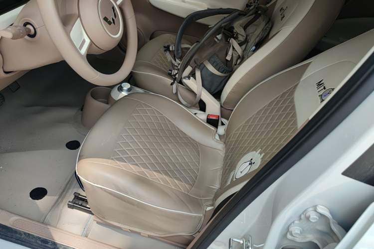 Used Wuling Hongguang MINIEV 2025 Four-Door Version Advanced Edition Left Front Seat