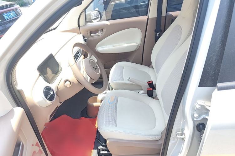 Used Wuling Hongguang MINIEV 2025 Four-Door Version Advanced Edition Left Front Seat