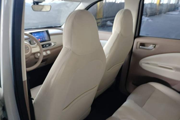 Used Wuling Hongguang MINIEV 2025 Four-Door Version Zhenxiang+ Edition Left Front Seat