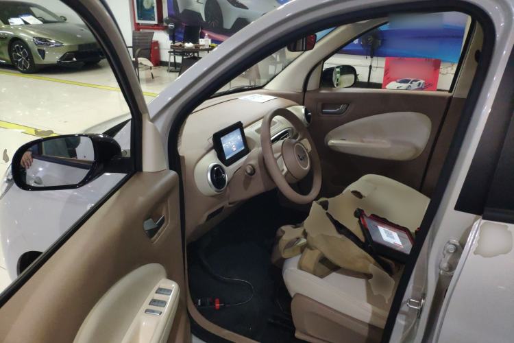 Used Wuling Hongguang MINIEV 2025 Four-Door Version Advanced Edition Left Front Seat