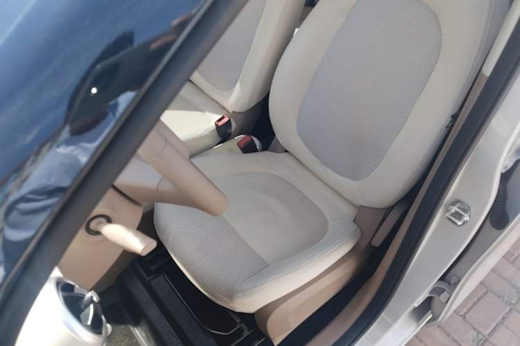 Used Wuling Hongguang MINIEV 2025 Four-Door Version Zhenxiang+ Edition Left Front Seat