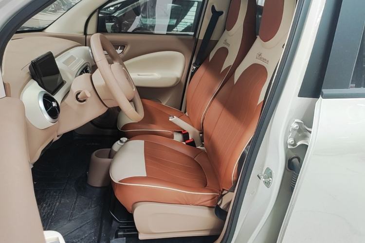 Used Wuling Hongguang MINIEV 2025 Four-Door Version Advanced Edition Left Front Seat