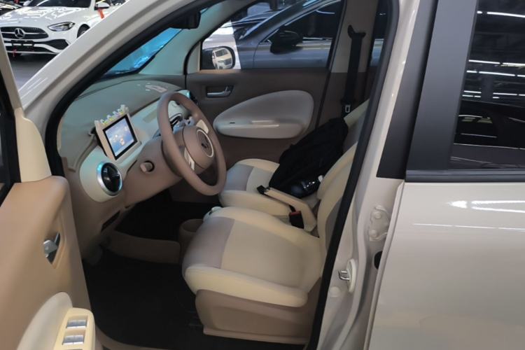 Used Wuling Hongguang MINIEV 2025 Four-Door Version Advanced Edition Left Front Seat