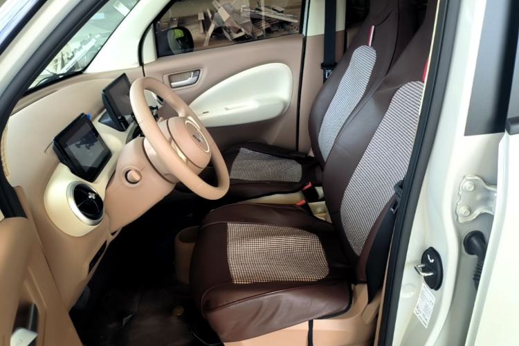 Used Wuling Hongguang MINIEV 2025 Four-Door Version Zhenxiang+ Edition Left Front Seat