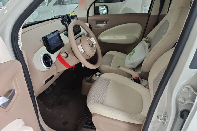 Used Wuling Hongguang MINIEV 2025 Four-Door Version Advanced Edition Left Front Seat