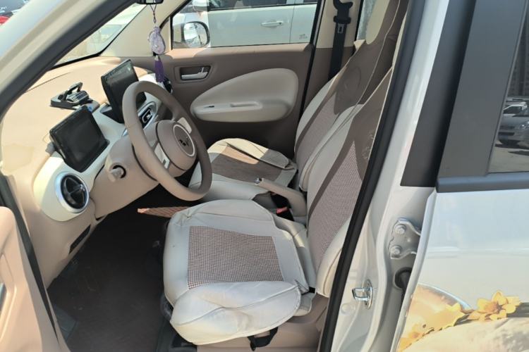 Used Wuling Hongguang MINIEV 2025 Four-Door Version Advanced Edition Left Front Seat