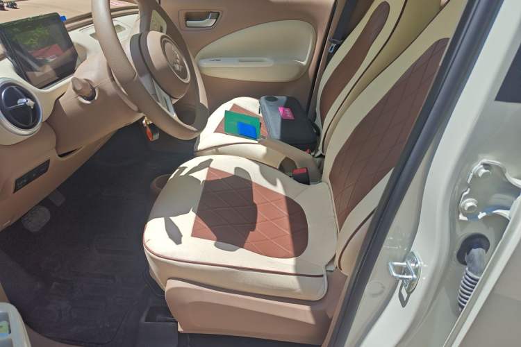 Used Wuling Hongguang MINIEV 2025 Four-Door Version Advanced Edition Left Front Seat