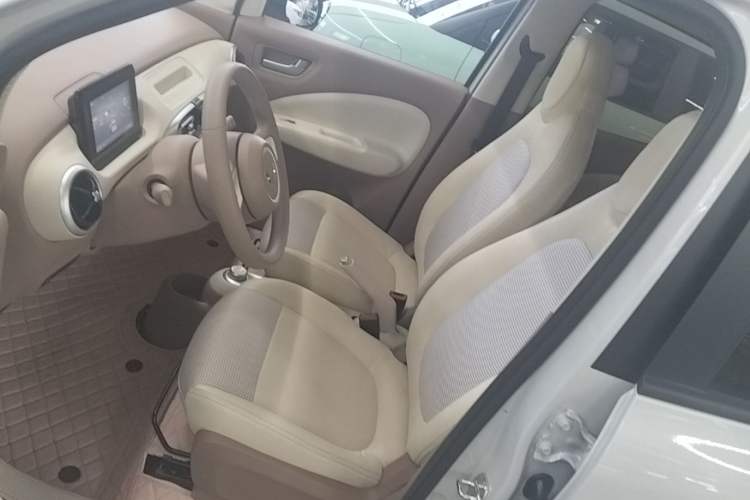 Used Wuling Hongguang MINIEV 2025 Four-Door Version Premium Edition Left Front Seat