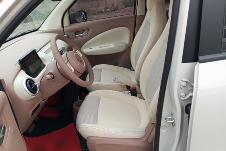 Used Wuling Hongguang MINIEV 2025 Four-Door Version Advanced Edition Left Front Seat