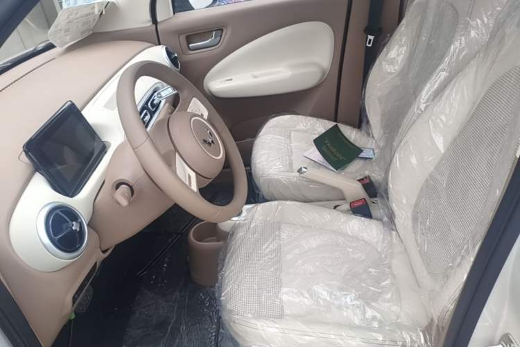 Used Wuling Hongguang MINIEV 2025 Four-Door Version Advanced Edition Left Front Seat