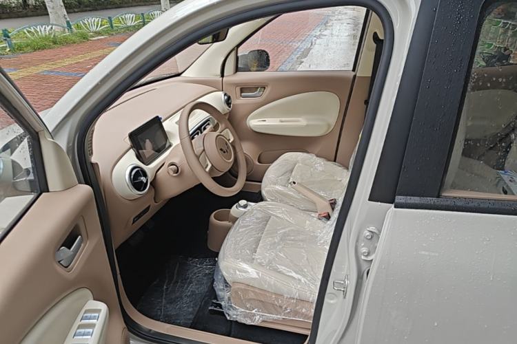 Used Wuling Hongguang MINIEV 2025 Four-Door Version Advanced Edition Left Front Seat
