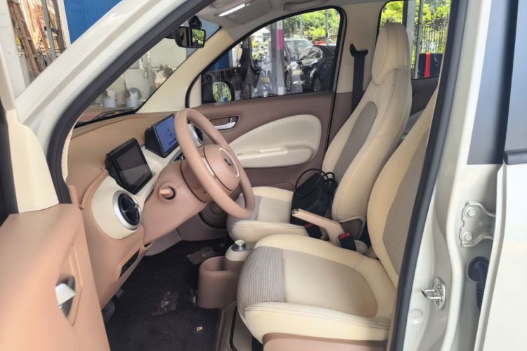Used Wuling Hongguang MINIEV 2025 Four-Door Version Advanced Edition Left Front Seat