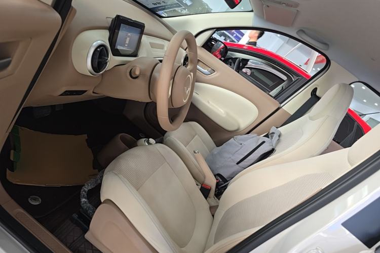 Used Wuling Hongguang MINIEV 2025 Four-Door Version Advanced Edition Left Front Seat