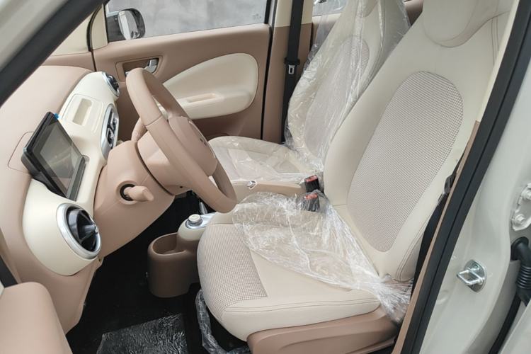 Used Wuling Hongguang MINIEV 2025 Four-Door Version Advanced Edition Left Front Seat