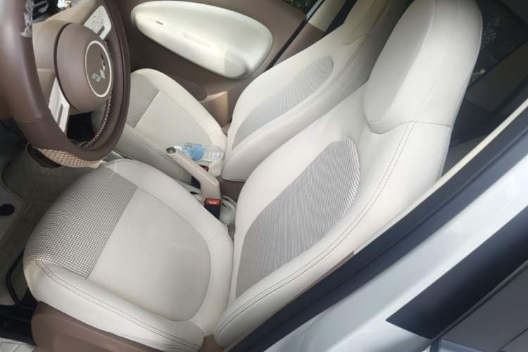 Used Wuling Hongguang MINIEV 2025 Four-Door Version Advanced Edition Left Front Seat