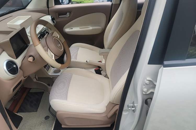 Used Wuling Hongguang MINIEV 2025 Four-Door Version Advanced Edition Left Front Seat