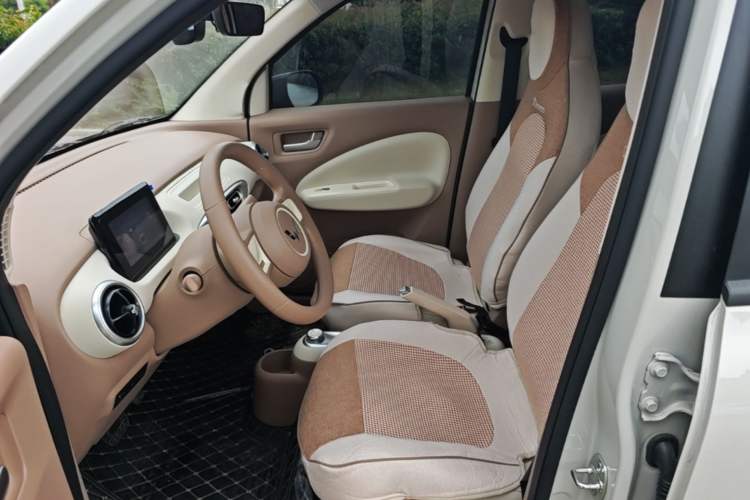 Used Wuling Hongguang MINIEV 2025 Four-Door Version Advanced Edition Left Front Seat