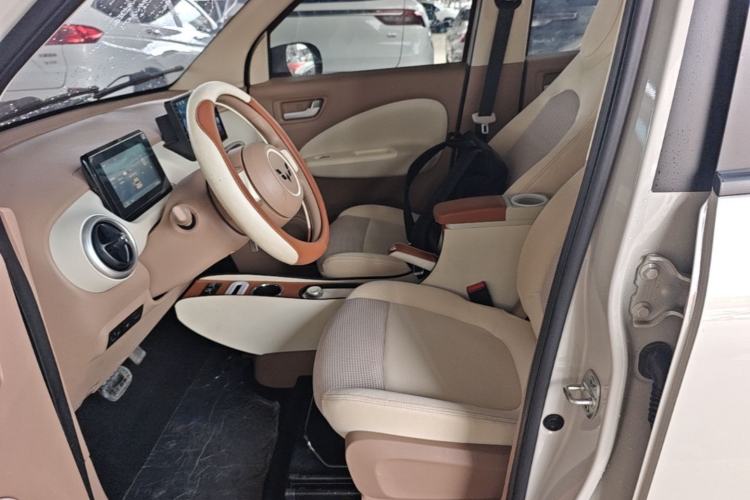 Used Wuling Hongguang MINIEV 2025 Four-Door Version Advanced Edition Left Front Seat