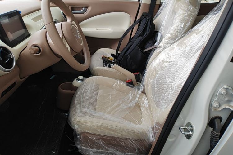 Used Wuling Hongguang MINIEV 2025 Four-Door Version Advanced Edition Left Front Seat