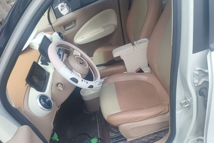 Used Wuling Hongguang MINIEV 2025 Four-Door Version Premium Edition Left Front Seat