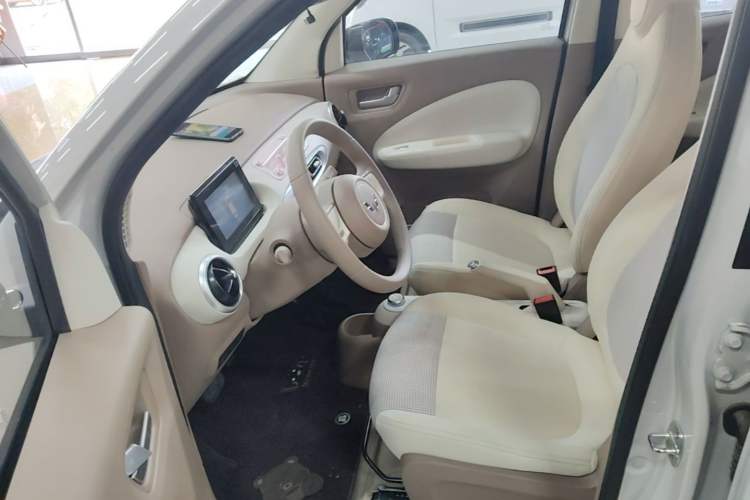 Used Wuling Hongguang MINIEV 2025 Four-Door Version Advanced Edition Left Front Seat