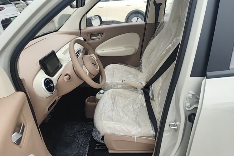 Used Wuling Hongguang MINIEV 2025 Four-Door Version Advanced Edition Left Front Seat