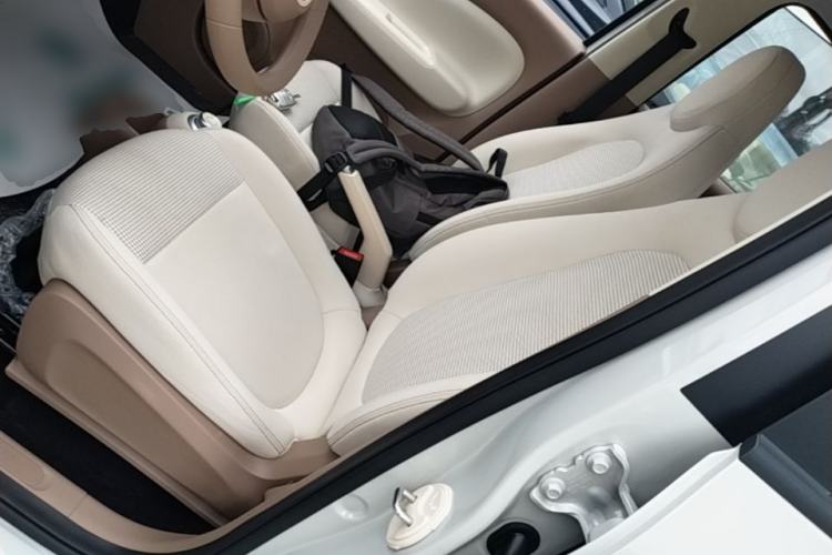 Used Wuling Hongguang MINIEV 2025 Four-Door Version Advanced Edition Left Front Seat