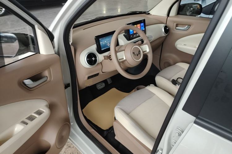 Used Wuling Hongguang MINIEV 2025 Four-Door Version Advanced Edition Left Front Seat