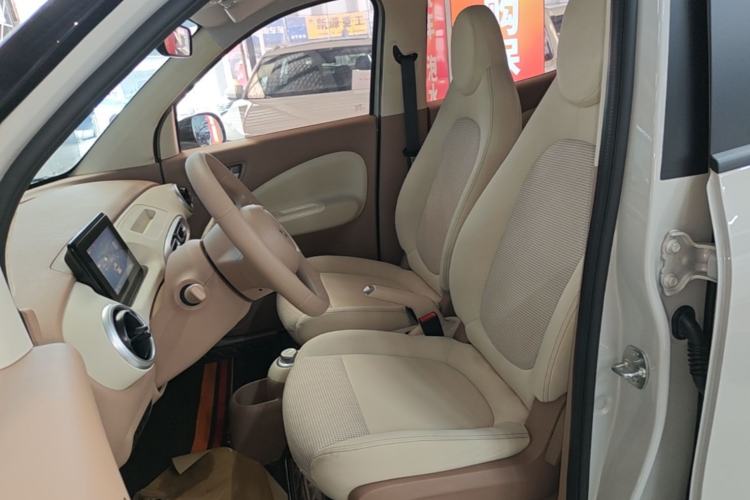 Used Wuling Hongguang MINIEV 2025 Four-Door Version Advanced Edition Left Front Seat