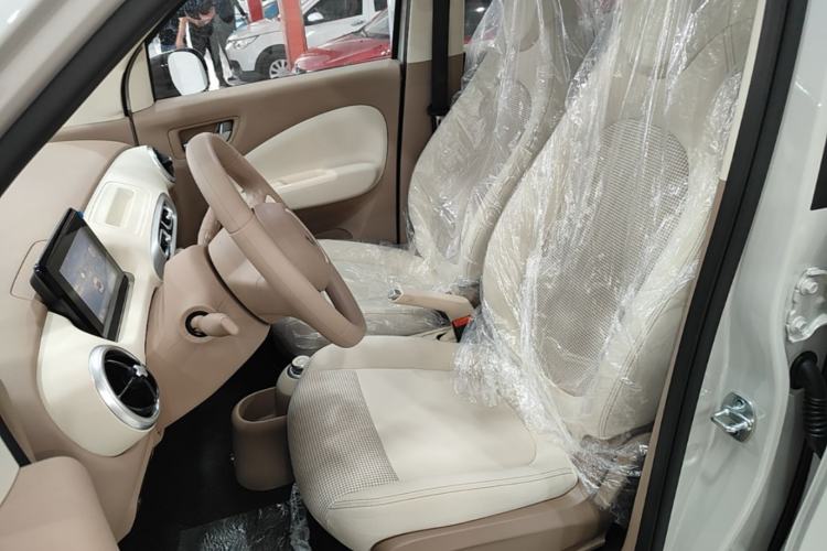 Used Wuling Hongguang MINIEV 2025 Four-Door Version Advanced Edition Left Front Seat