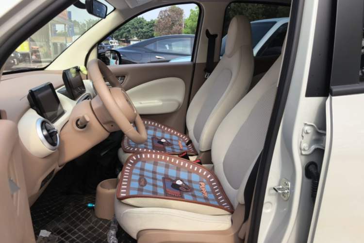 Used Wuling Hongguang MINIEV 2025 Four-Door Version Premium Edition Left Front Seat