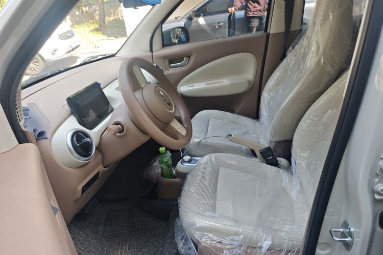 Used Wuling Hongguang MINIEV 2025 Four-Door Version Advanced Edition Left Front Seat