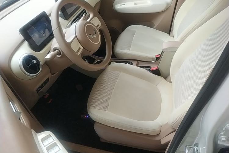 Used Wuling Hongguang MINIEV 2025 Four-Door Version Premium Edition Left Front Seat