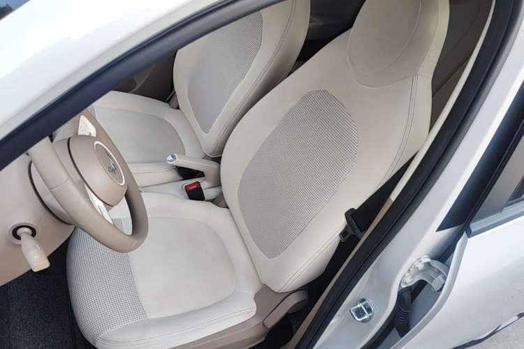 Used Wuling Hongguang MINIEV 2025 Four-Door Version Advanced Edition Left Front Seat
