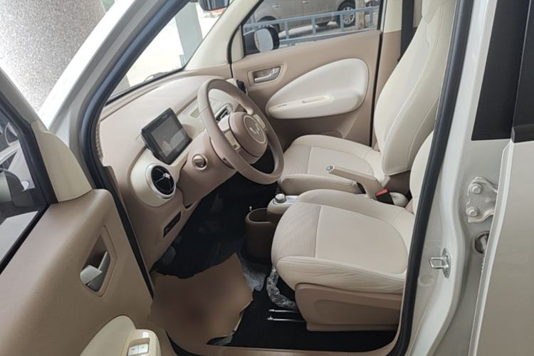 Used Wuling Hongguang MINIEV 2025 Four-Door Version Advanced Edition Left Front Seat