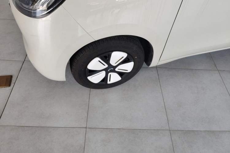 Used Wuling Hongguang MINIEV 2025 Four-Door Version Advanced Edition Left Front Wheel Hub