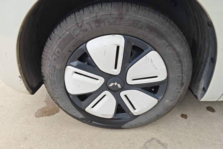 Used Wuling Hongguang MINIEV 2025 Four-Door Version Advanced Edition Left Front Wheel Hub