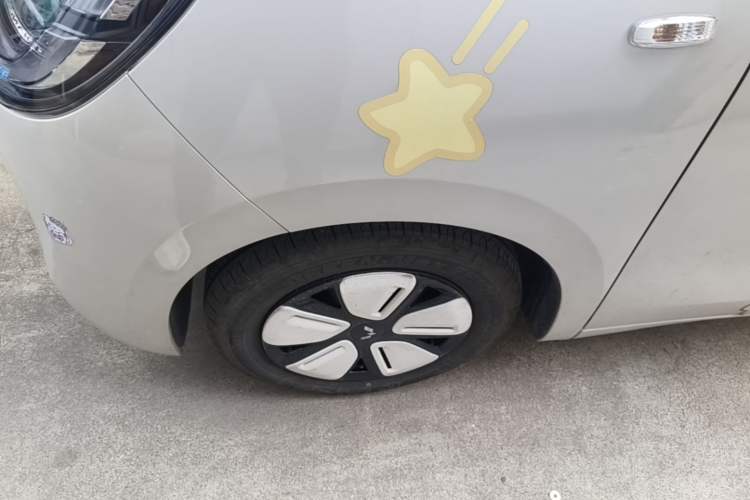 Used Wuling Hongguang MINIEV 2025 Four-Door Version Advanced Edition Left Front Wheel Hub