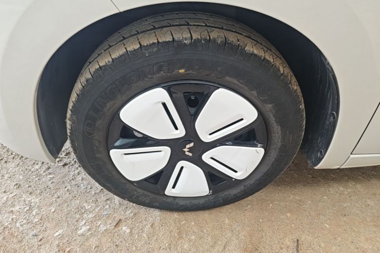 Used Wuling Hongguang MINIEV 2025 Four-Door Version Advanced Edition Left Front Wheel Hub