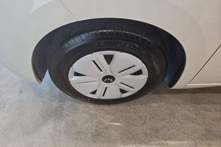Used Wuling Hongguang MINIEV 2025 Four-Door Version Advanced Edition Left Front Wheel Hub