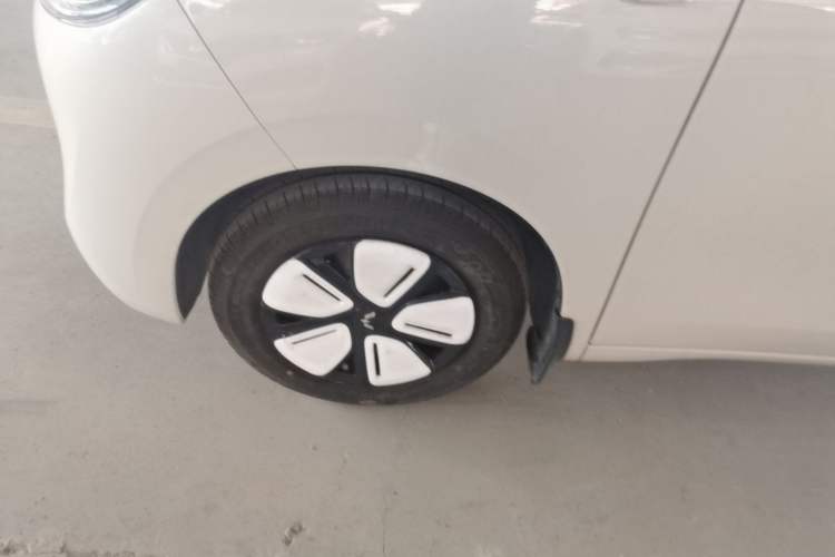 Used Wuling Hongguang MINIEV 2025 Four-Door Version Advanced Edition Left Front Wheel Hub